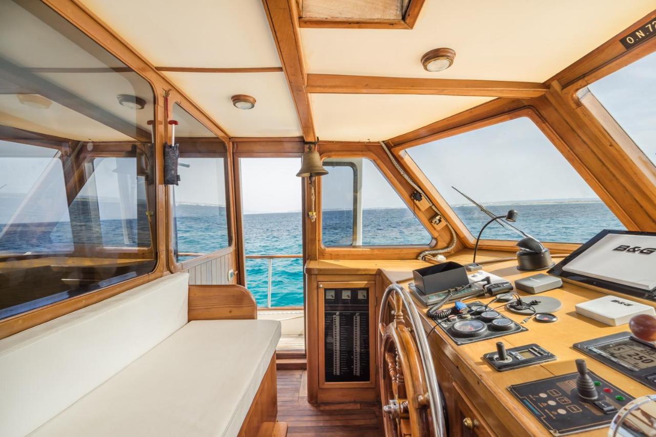 Spacious Yacht Hotel Barcelona City Center 5 Cabins Zewnętrze zdjęcie
