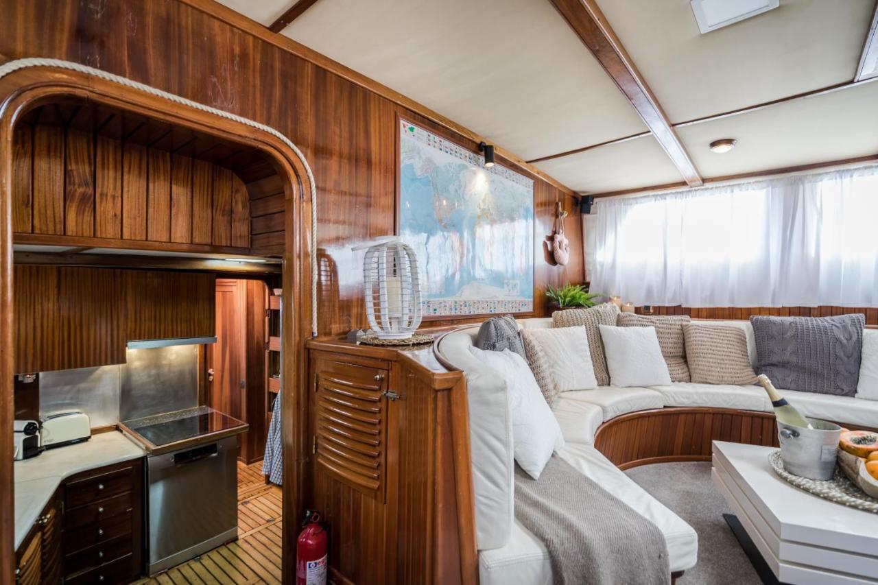 Spacious Yacht Hotel Barcelona City Center 5 Cabins Zewnętrze zdjęcie